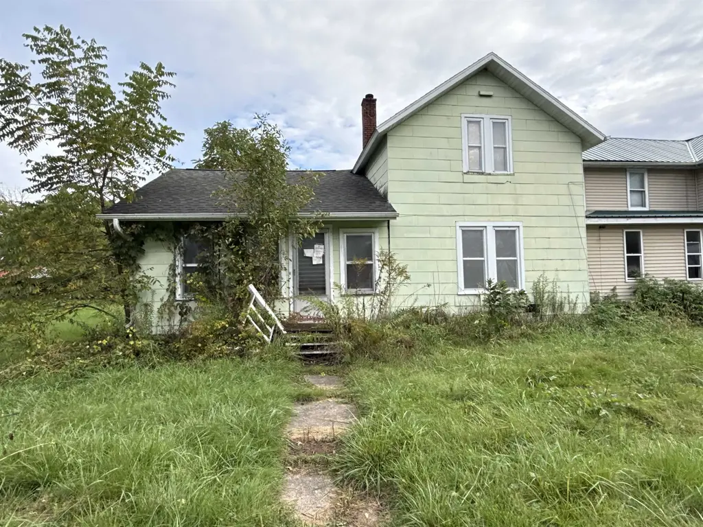 114 Main Street, Gays Mills