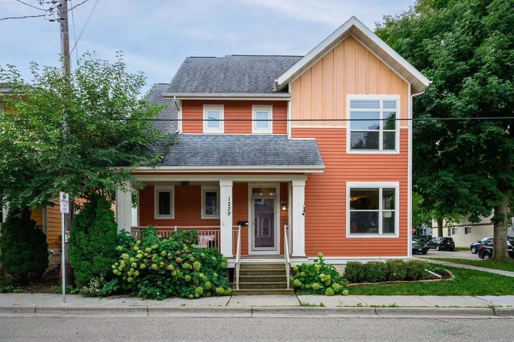1229 St James Court, Madison