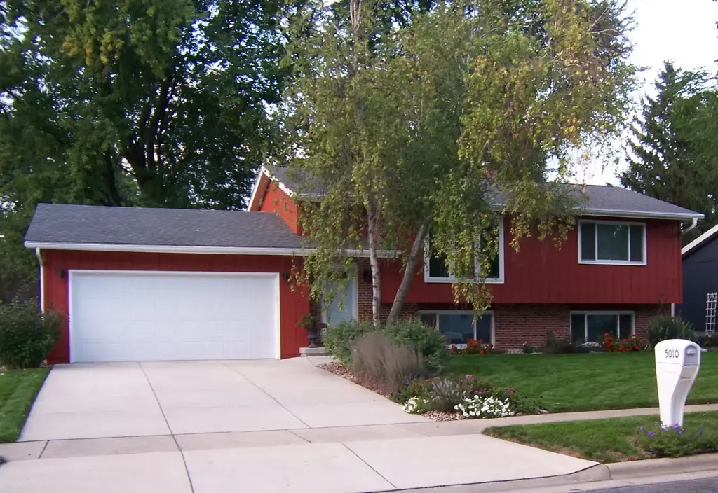 5010 Stage House Trail, Madison