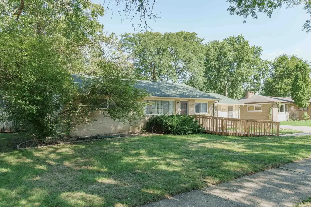 1321 Sherman Avenue, Janesville