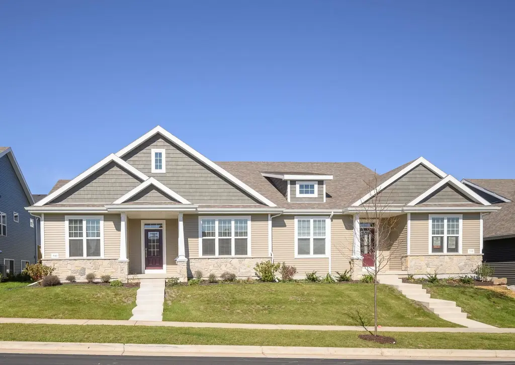 707 Cozy Farm Road, Waunakee