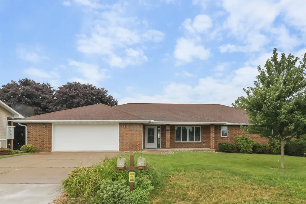 514 W Washington Street, Dodgeville