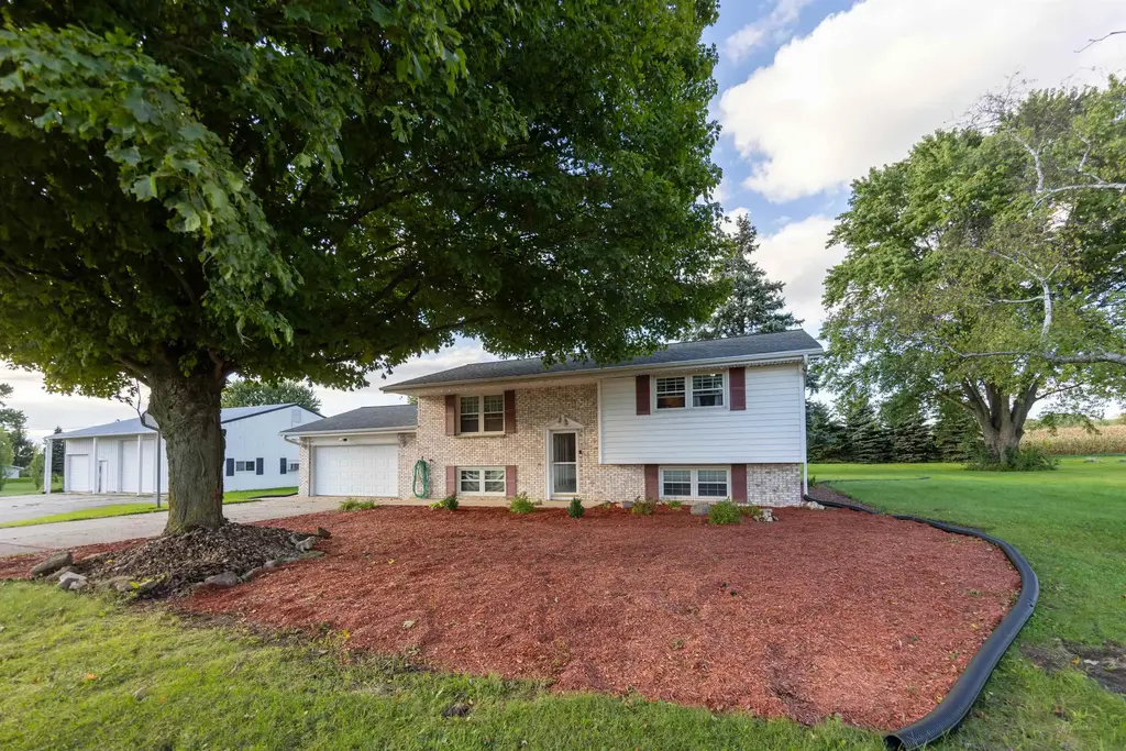 3720 W County A Road, Janesville