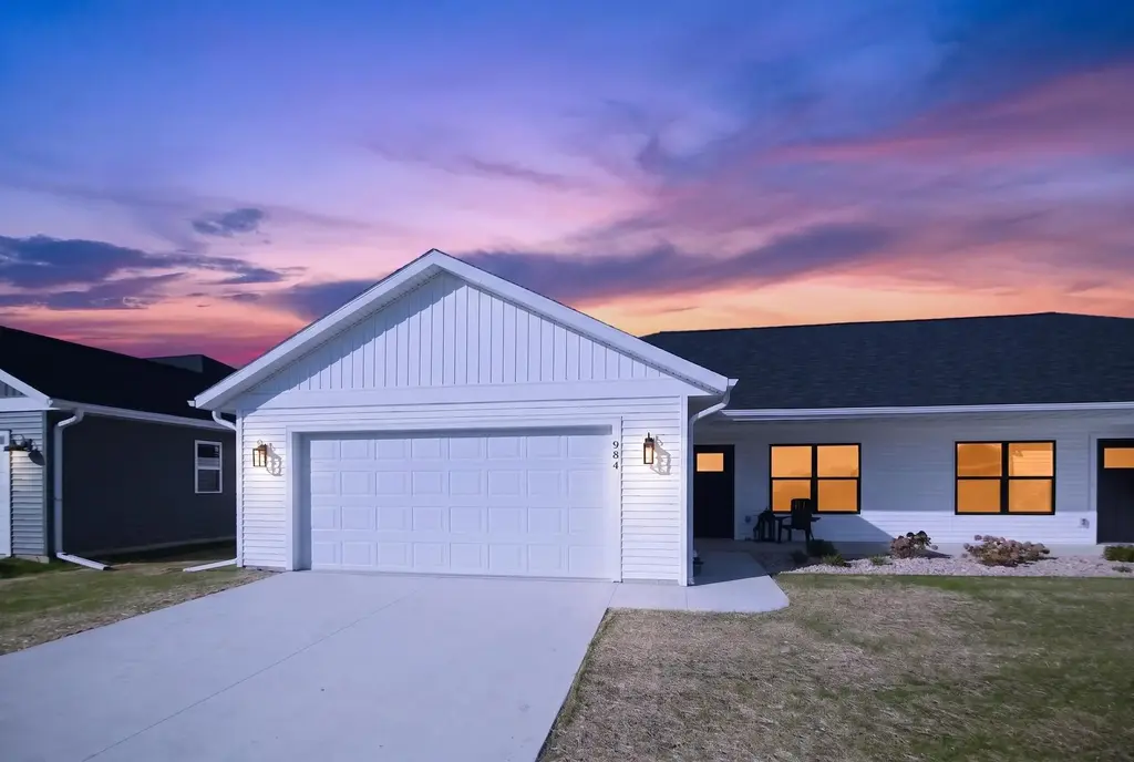 968 Bell Circle, Arlington