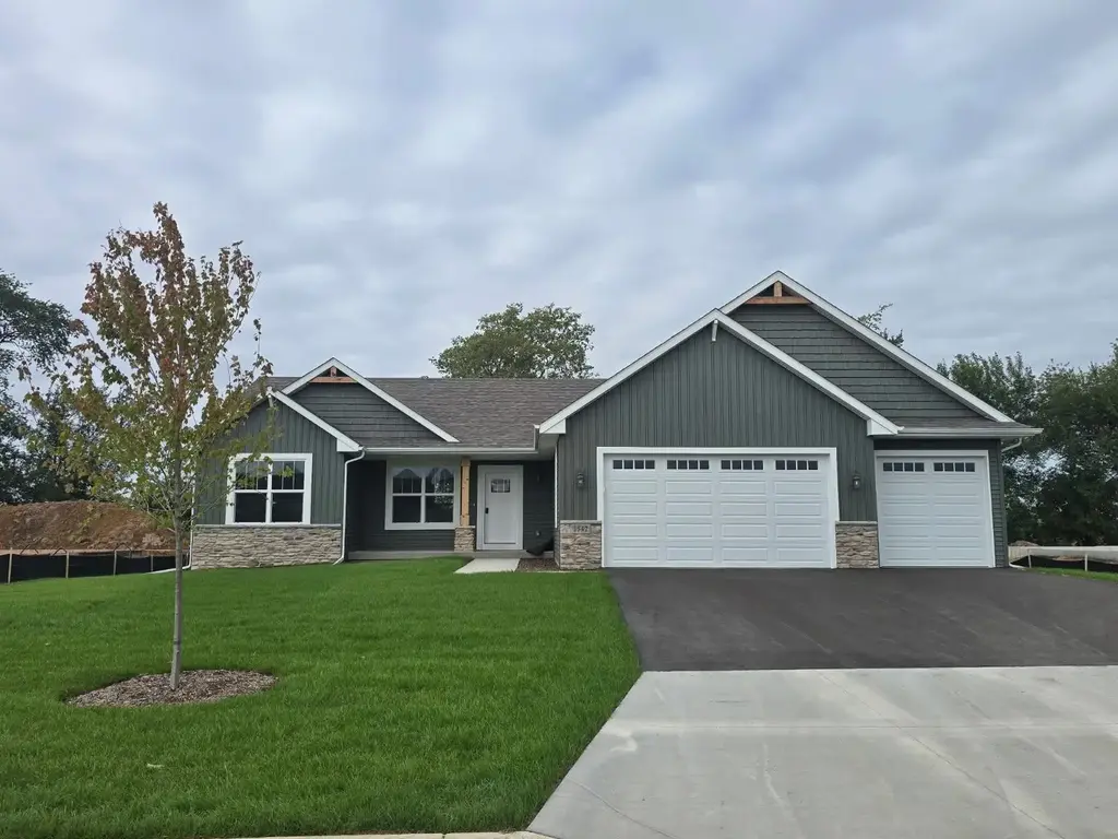 1542 Hawks Pass, Beloit