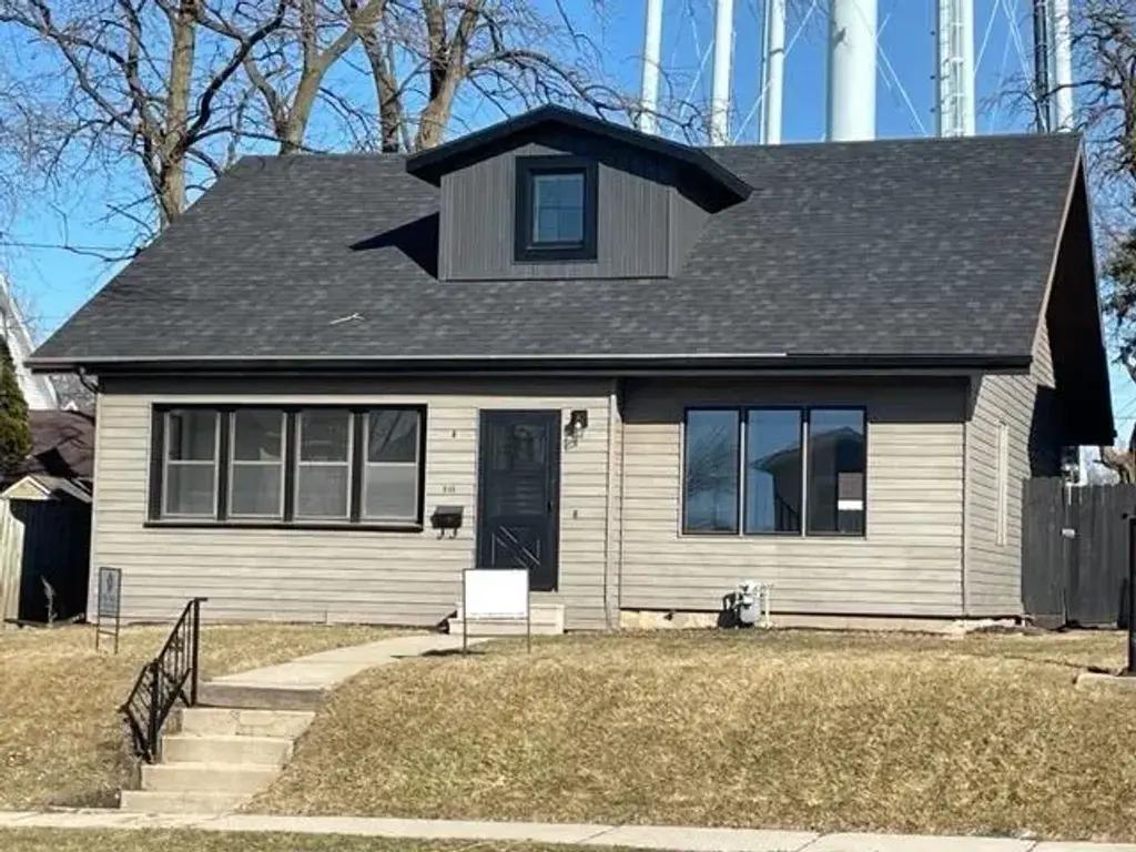 510 W Main Street, Watertown