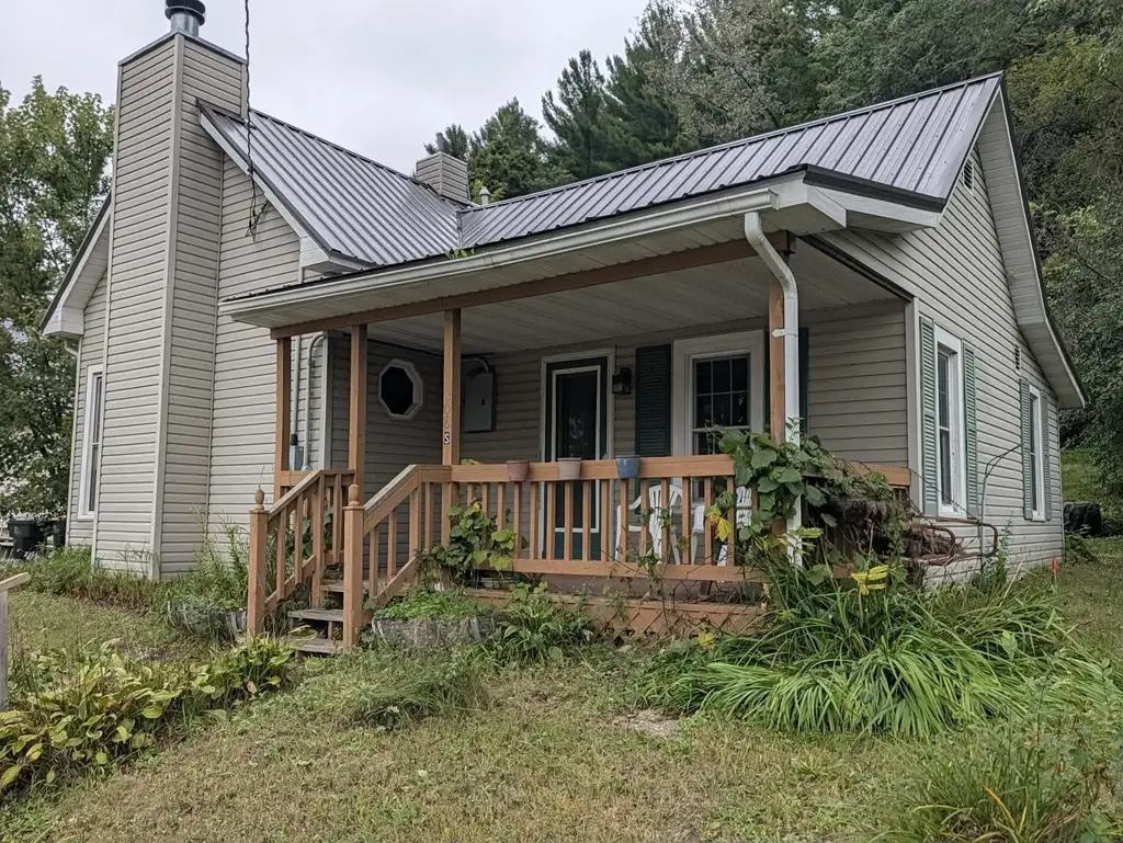 208 S Maiben Street, Readstown