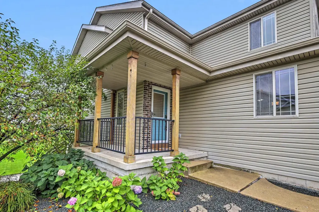 510 Nightingale Lane, Cottage Grove Property Listing: MLS® #2033575