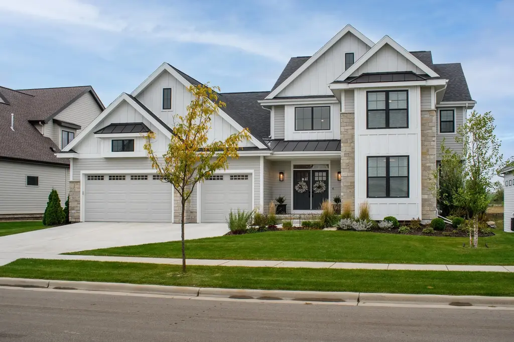 905 Roger Court, Waunakee