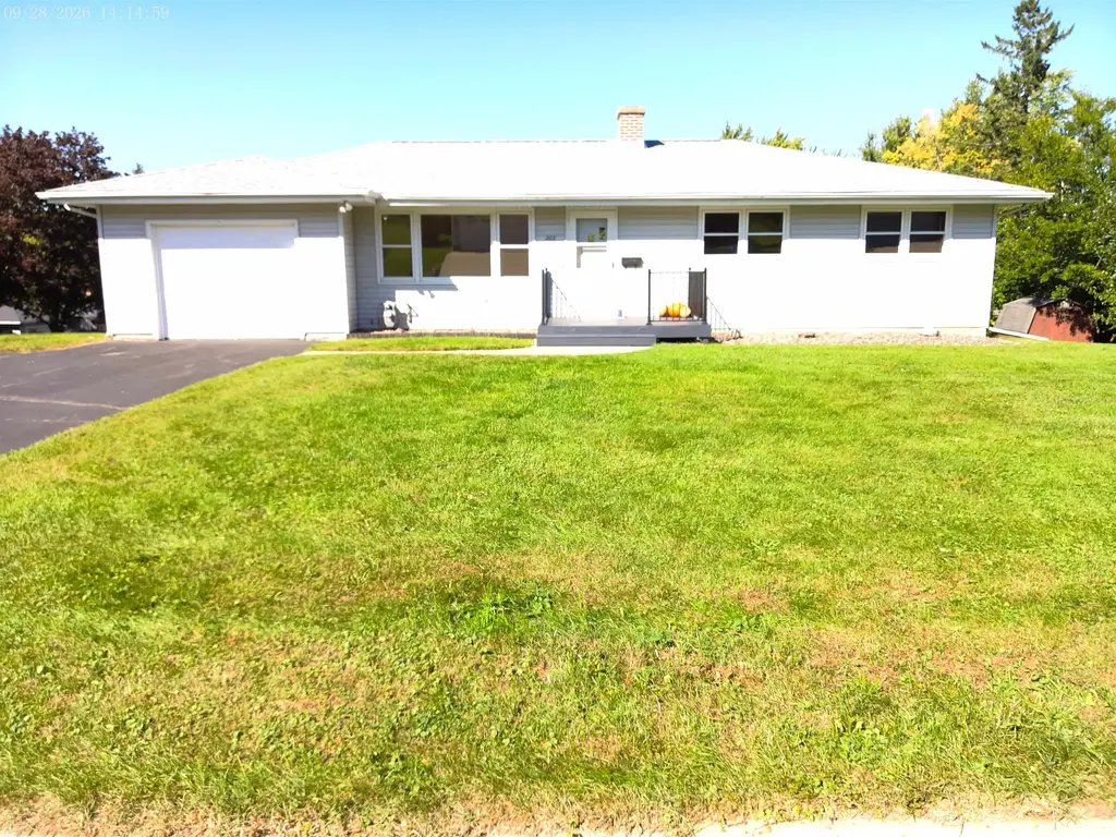 202 Sunset Drive, DeForest