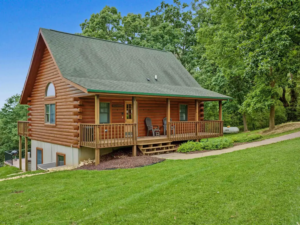 65835 Chandler Road, Freeman