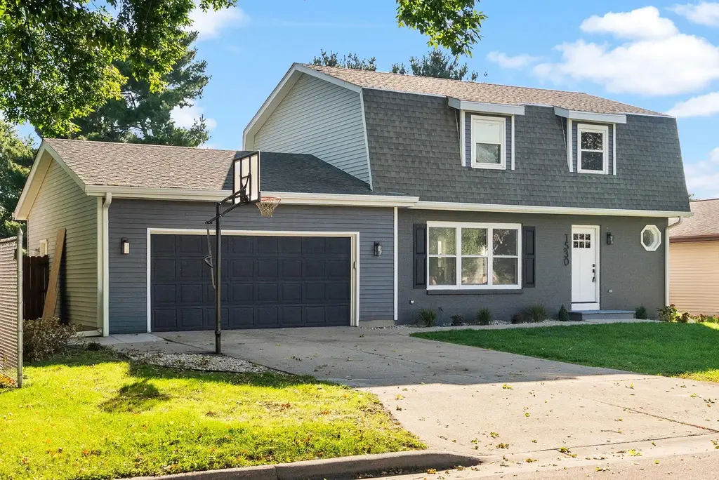1530 Meadowlark Drive, Janesville