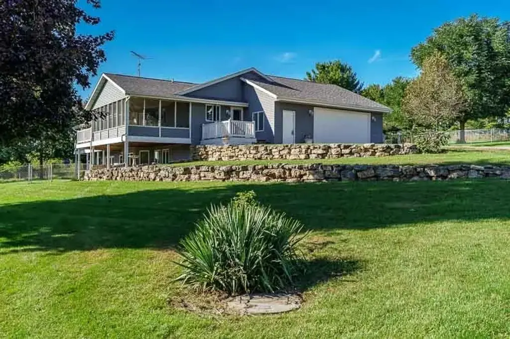 9702 W State Road 81, Newark