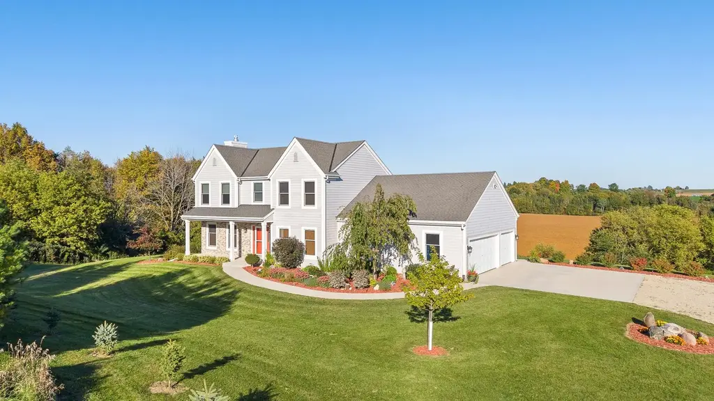 9660 Skyline Drive, Wayne