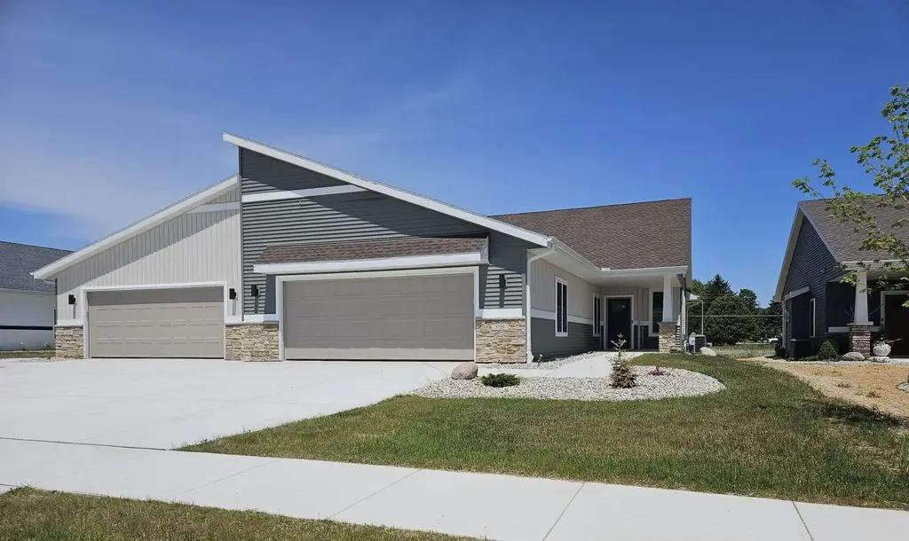 3719 Newcastle Drive, Janesville