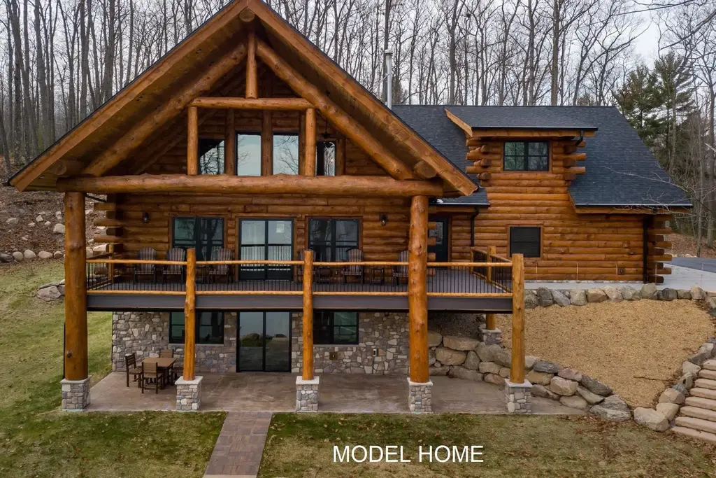 2095 Lake Nokomis Road, Nokomis