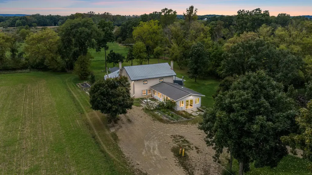 N9529 Monthey Rd, Marcellon