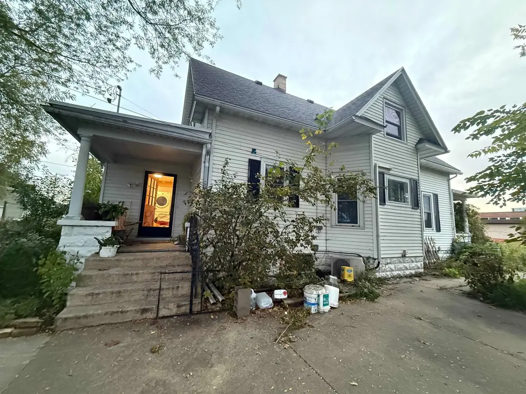 409 S Wacouta Avenue, Prairie du Chien