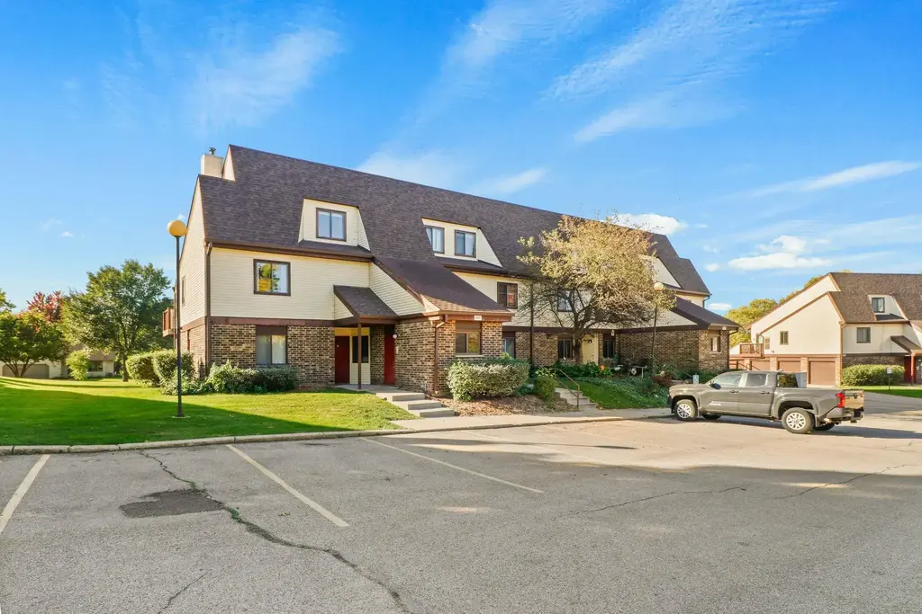 #b - 1027 Sunnyvale Lane, Madison
