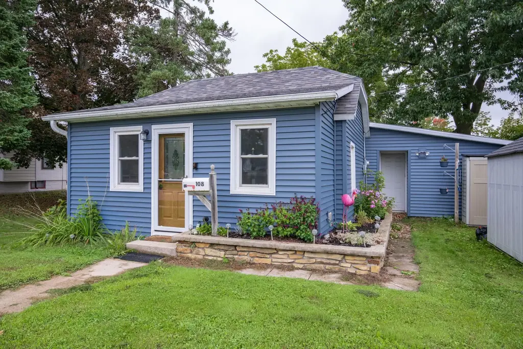 108 W River Street, New Lisbon