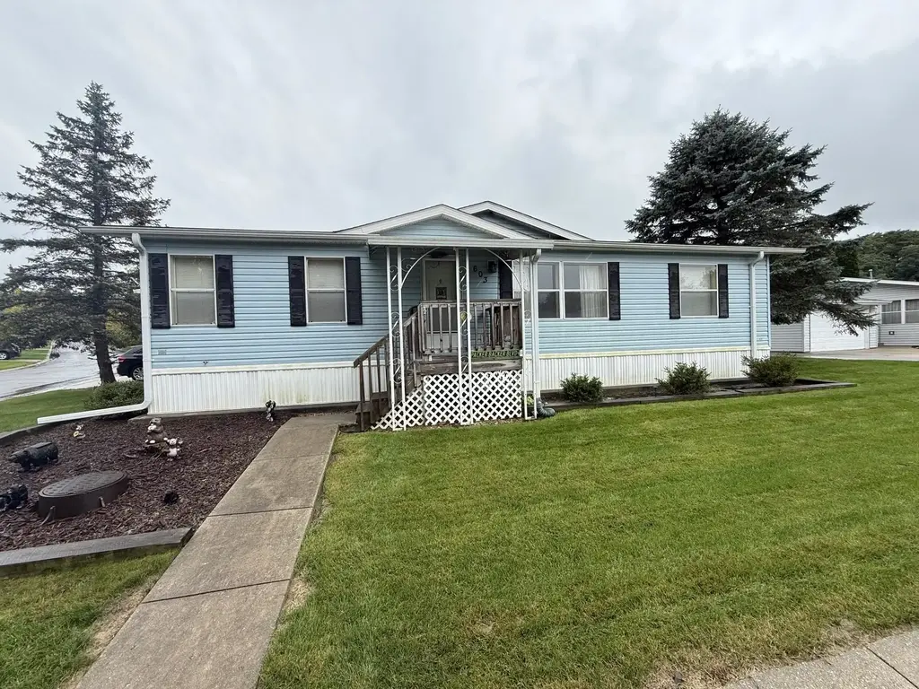 603 Topaz Trail, Lannon
