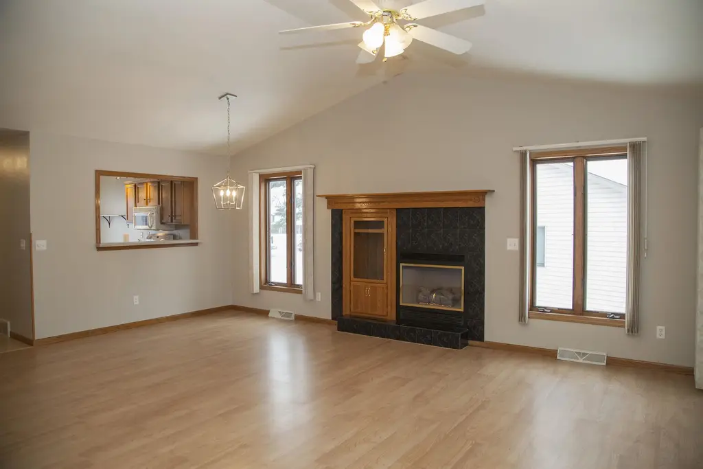 1045 Saddle Ridge, Pacific