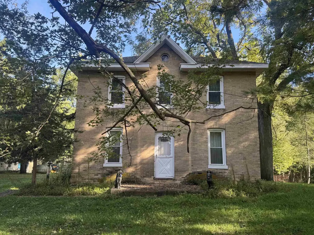 W11054 County O Road, Lewiston