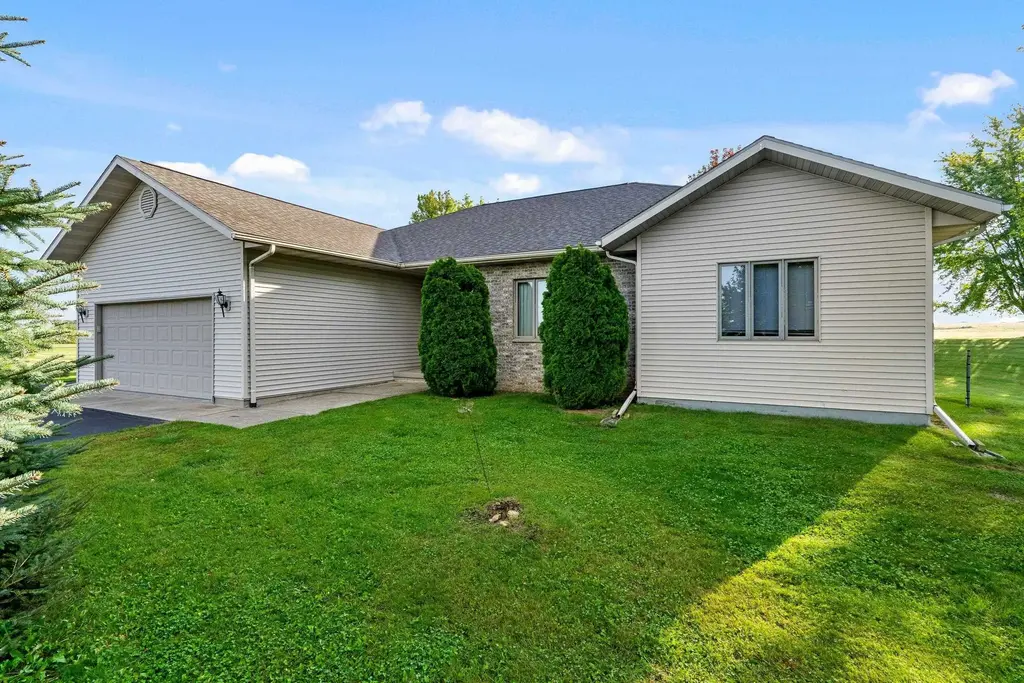 N1848 County U Road, Mackford