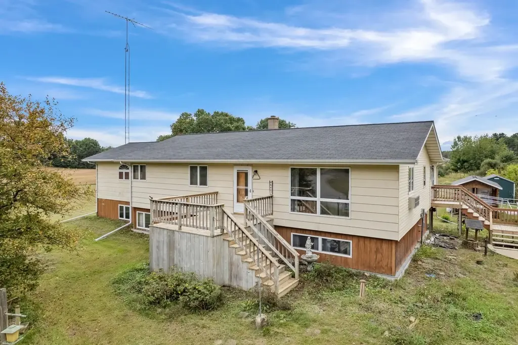 W6407 Welch Prairie Road, Lisbon