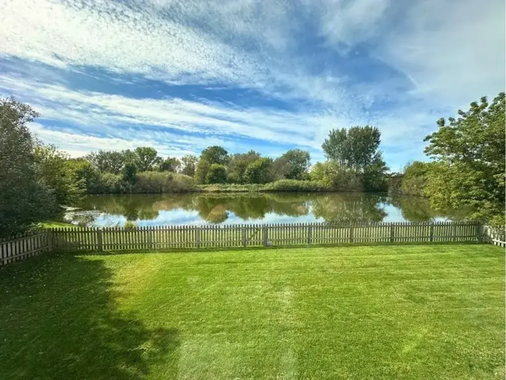 1102 N Fairbrook Drive, Waunakee