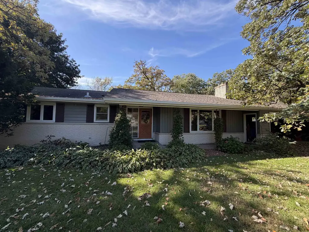 6625 S Oak Lane, Windsor