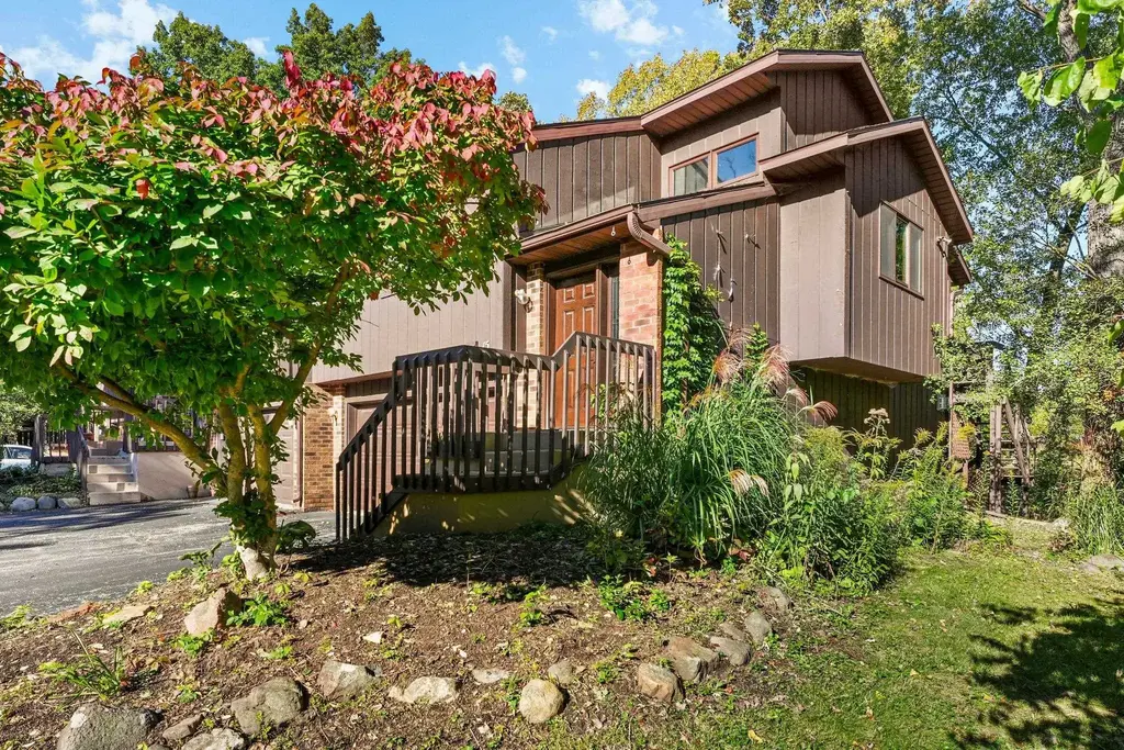 15 Hickory Hollow Drive, Madison