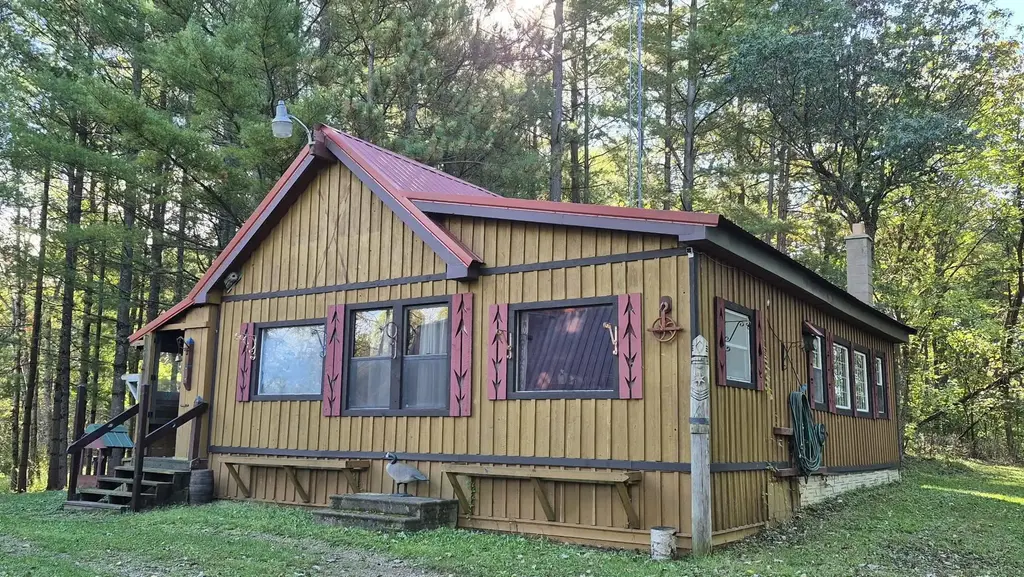 11341 Columbus Drive, Freeman
