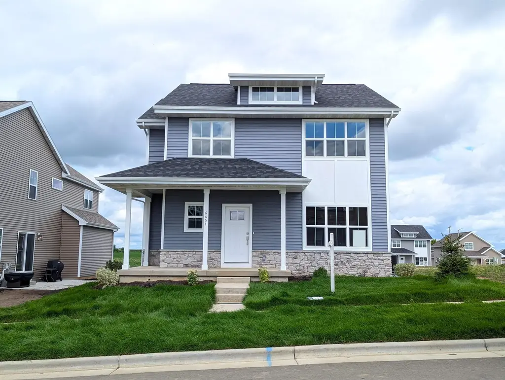 6654 Redpoll Road, Middleton