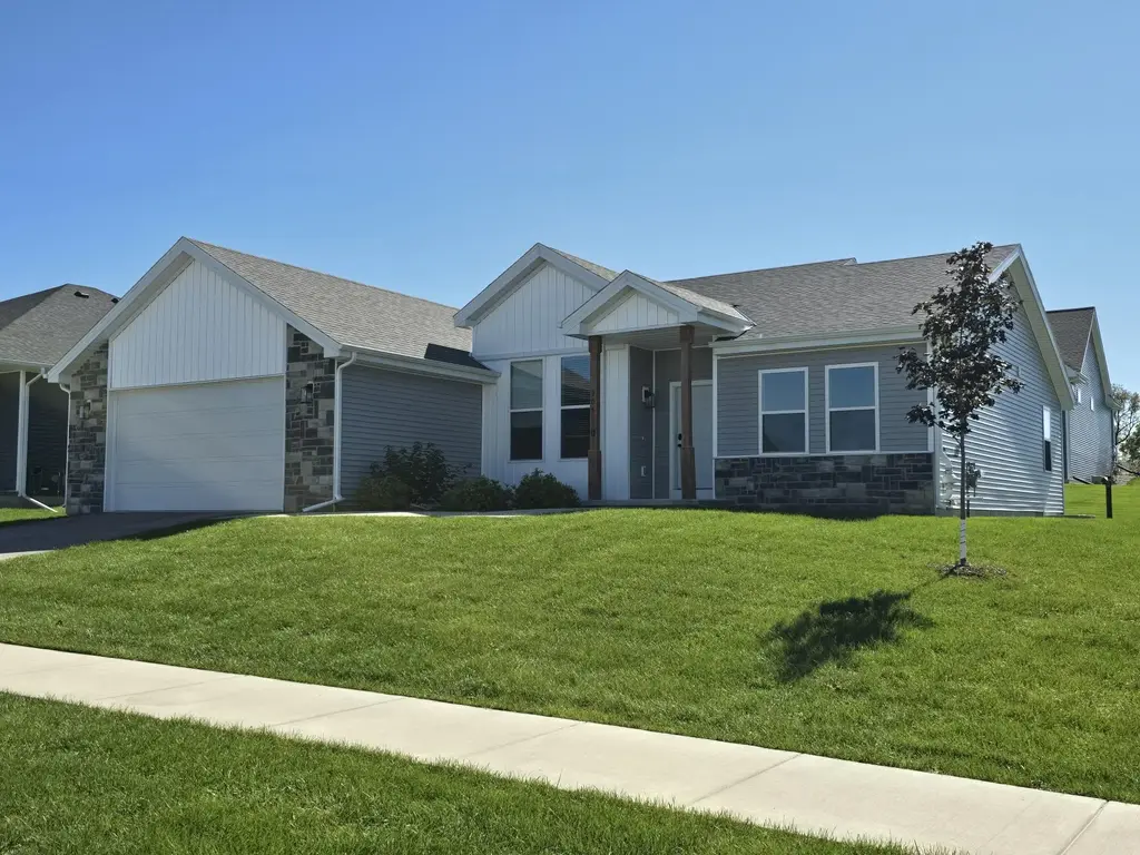 305 Cherry Street, Edgerton