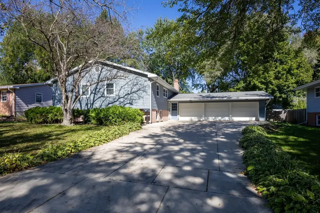 908 Roby Road, Stoughton