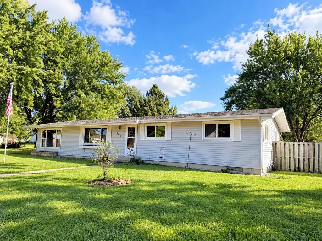 404 E Broadway Street, Prairie du Chien