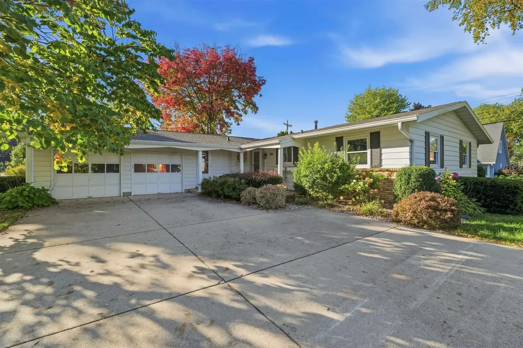 700 Denning Avenue, Beaver Dam