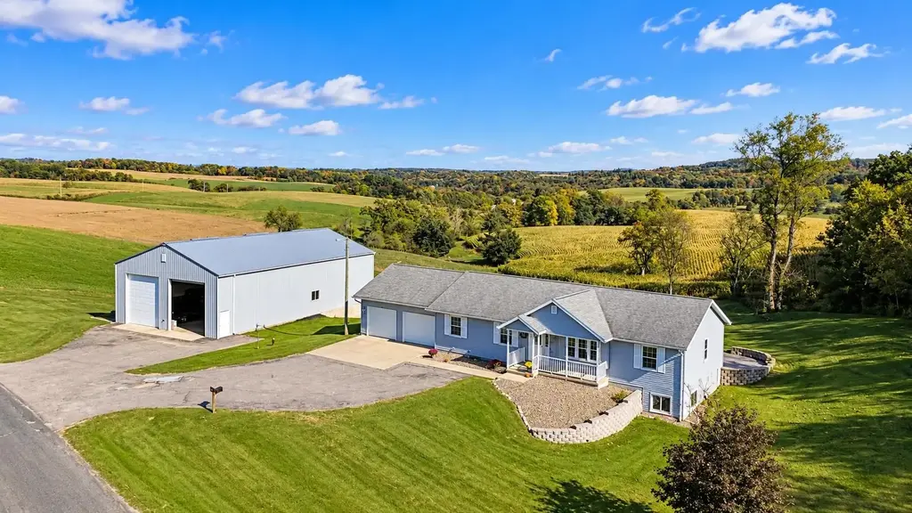 17146 Holiday Road, Tomah