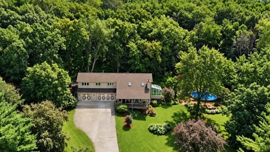 4044 Oak Park Road, Deerfield