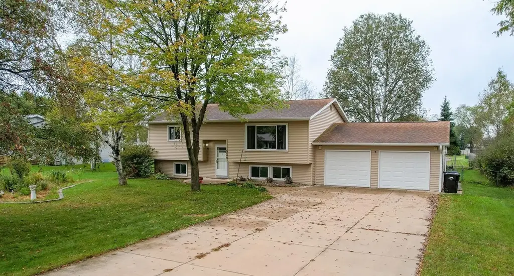 928 Pfaff Parkway, Sparta
