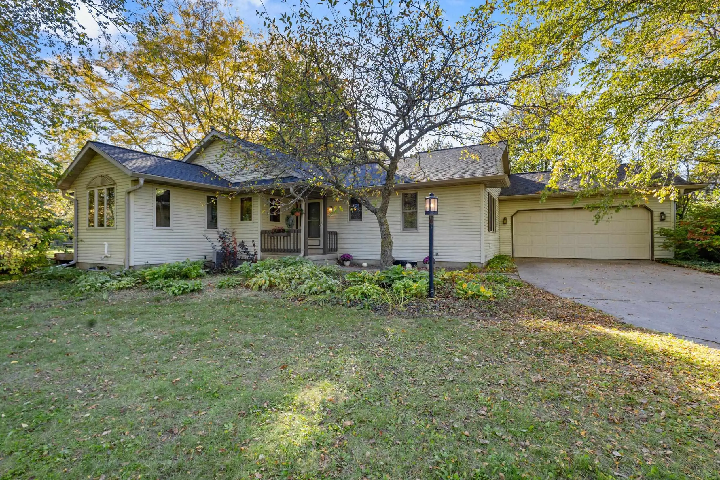 Photo of Listing #2034210