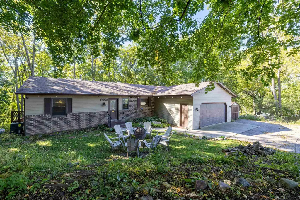 906 2nd Street, Baraboo
