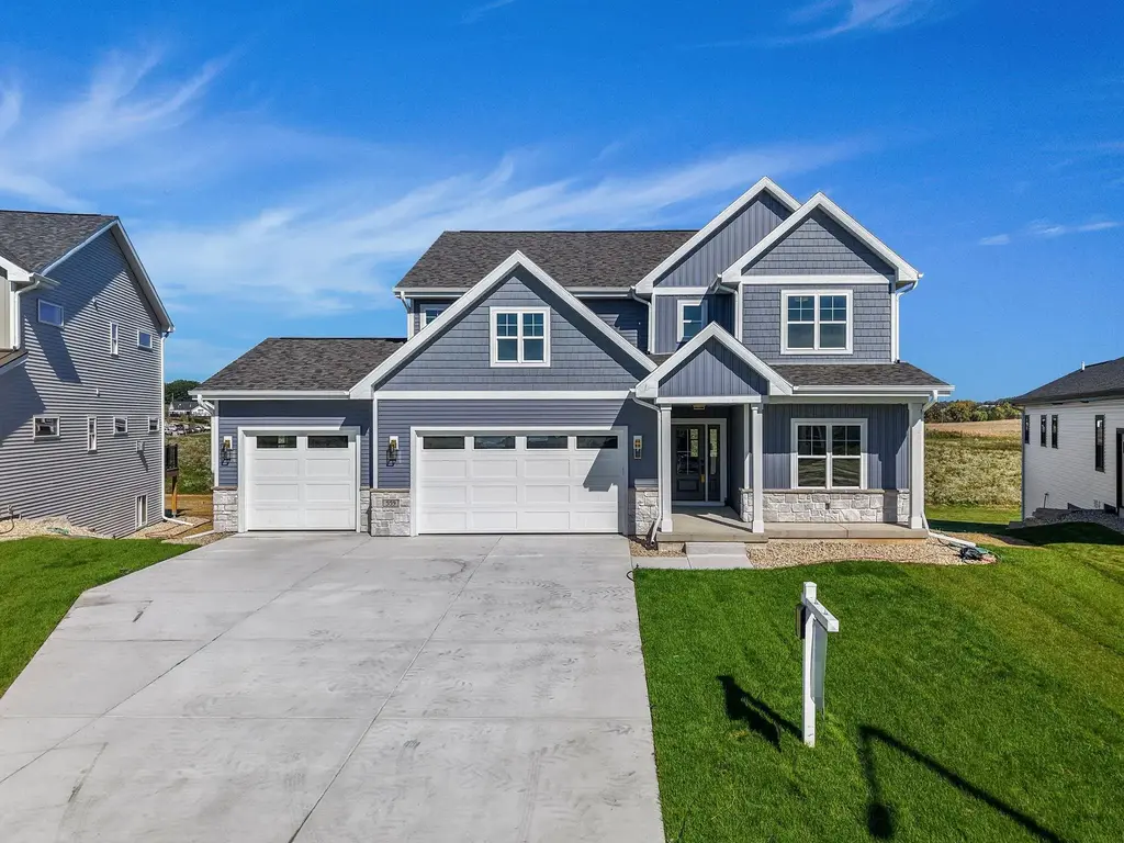 559 Morning Cove Circle, Verona