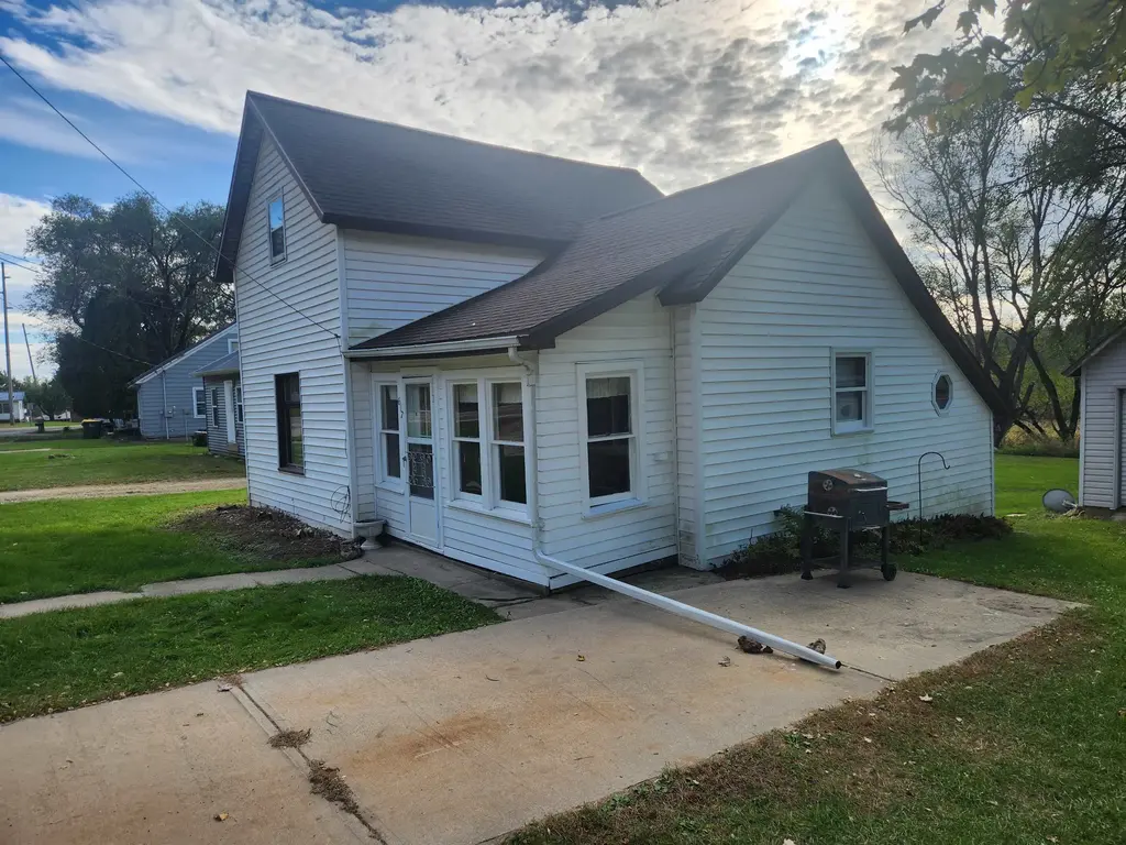617 Center Street, Wonewoc