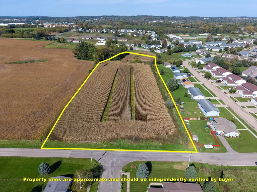 00 Spruce Drive, Baraboo