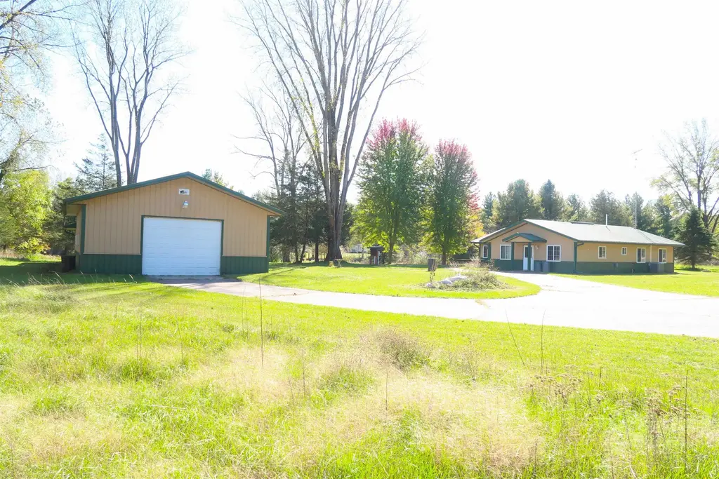 N7804 Indian Lake Road, Crystal Lake