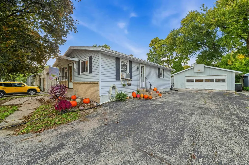 730 S Center Street, Beaver Dam