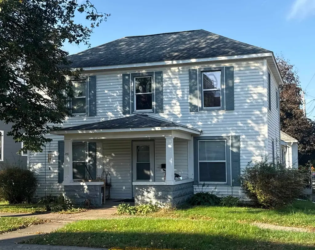 241 N Beaumont Road, Prairie du Chien