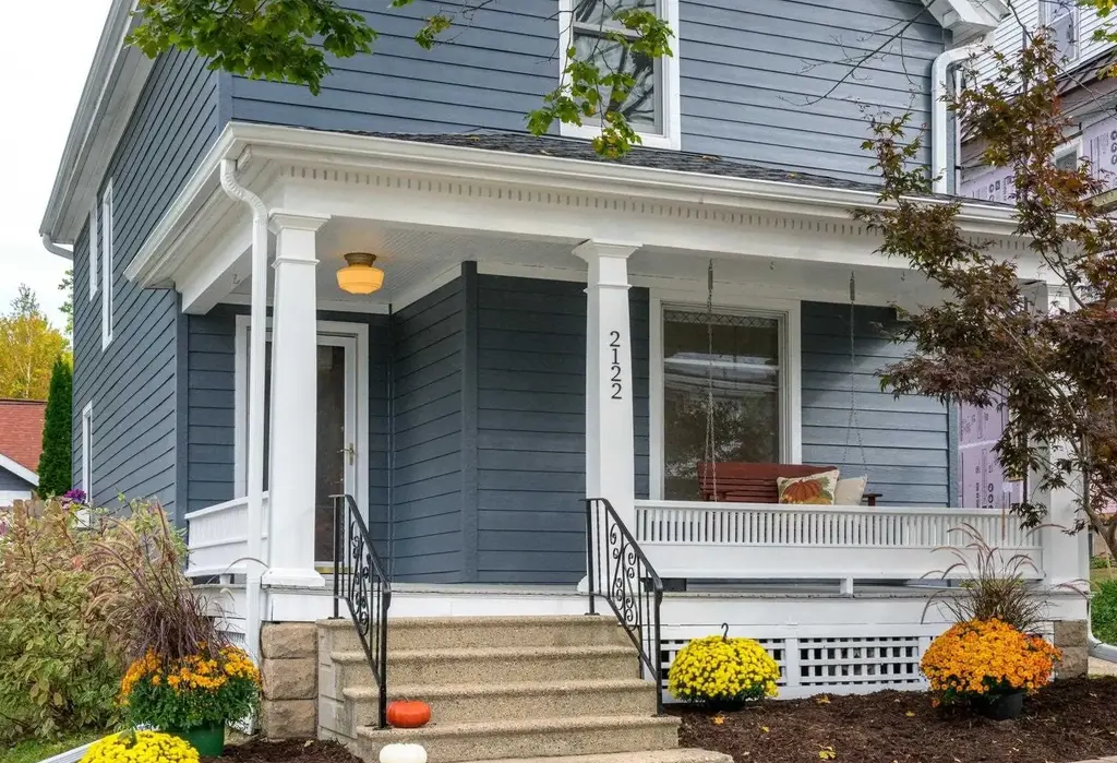 2122 Center Avenue, Madison